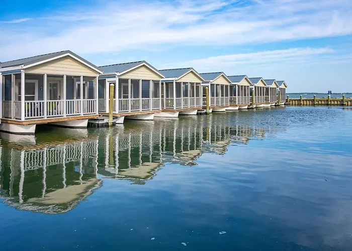 Blufin Bungalows & Marina